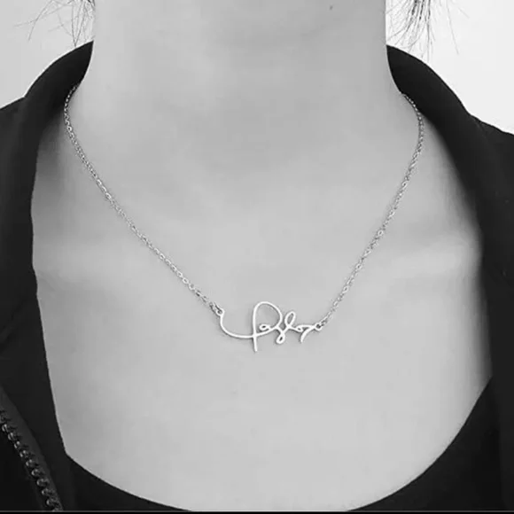 Taylor Swift Signature Pendant Necklace - Picture 2 of 3